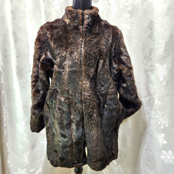 VTG 80s Faux Fur Mink Brown 'Created by ShirLee' Coat - Picture 9 of 9